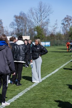 Bild 77 - wBJ Hamburger SV - WfL Wolfsburg : Ergebnis: 2:1